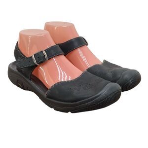 KEEN Mary Jane Women’s Sz 8.5 Black Floral Cutout Nubuck Buckle Flats (HF37)